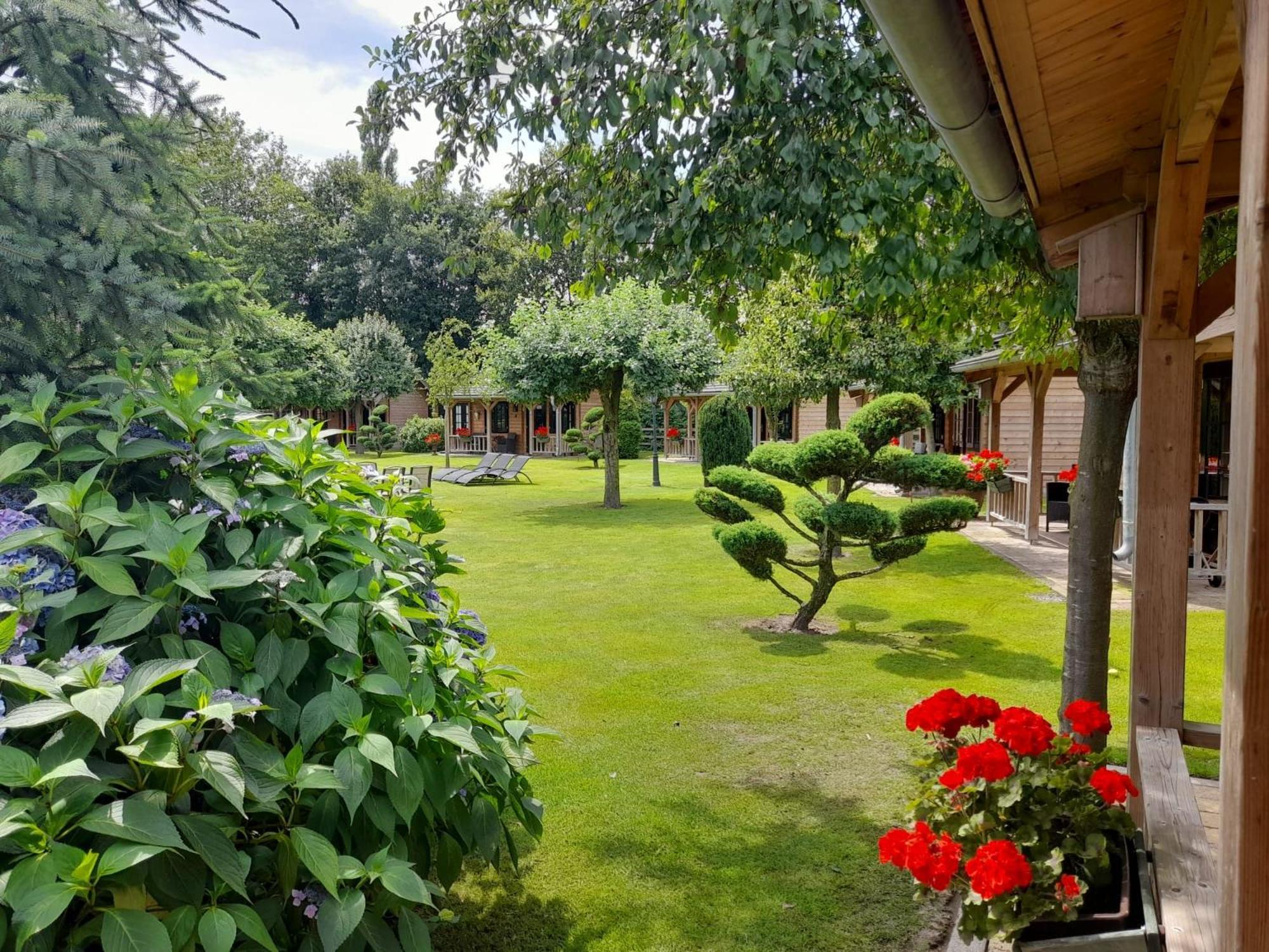 Appel Lodge Diessen Exteriör bild